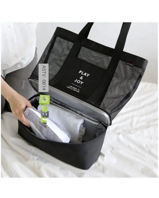 Hanging Travel Outdoor Picnic Cool Bag Organizer – Portable Insulated Lunch Box for Camping, Beach & Family Trips (Random Color) Gadget Xpres